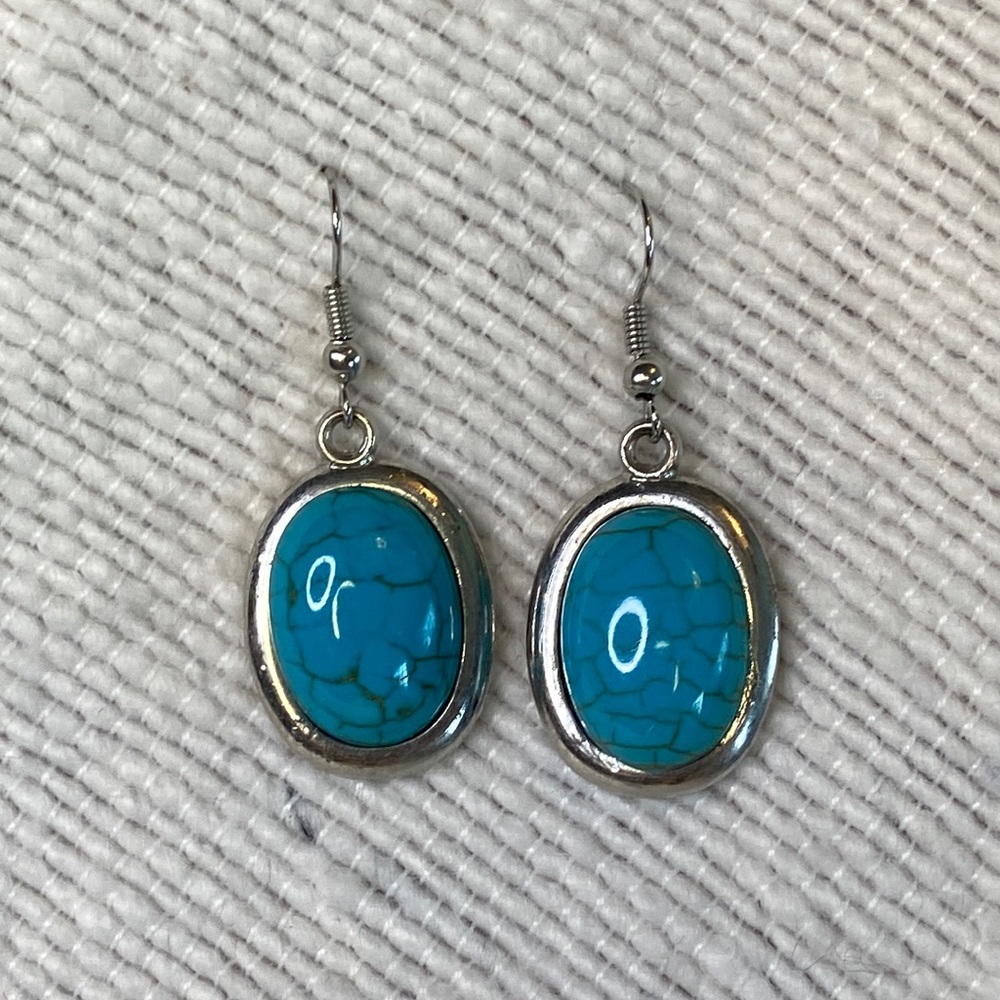 Fashion Turquoise Earrings in Silver Settings